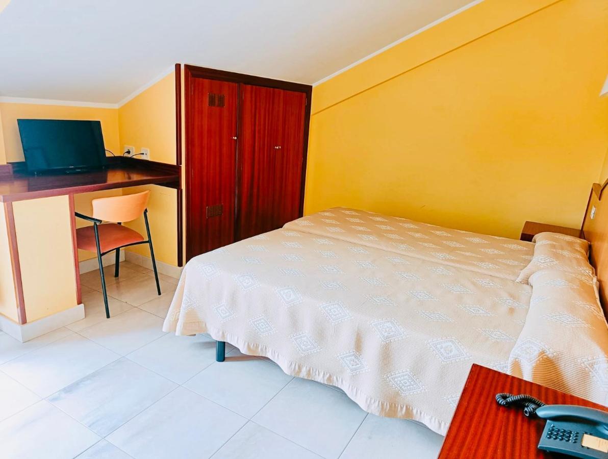 Hotel Alameda Villaviciosa  Exteriér fotografie